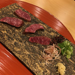 肉屋 雪月花 NAGOYA - 炙りは、お薬味たくさんで頂きます