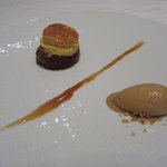 ア・ニュ ルトゥルヴェ・ヴー - 紅玉りんごのスフレチーズケーキ　キャラメル・サレのアイス添え