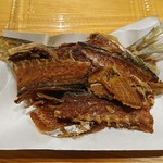 魚活撰豚 とんかつ 二代目 星将 - お土産の魚の骨せんべい
