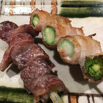 炭家 - 砂肝とアスパラ巻