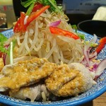 ラーメン燈郎 - 冷やしまぜそば・ミニ+生卵 780円