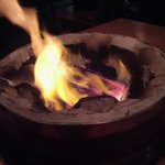 炭火焼肉ぽんぽん - 火のついた七輪・・・すごい★