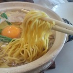 千秋 - 麺は中細のストレート麺。