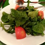 ラ クッチーナ ビバーチェ - ルッコラとトマトのサラダ