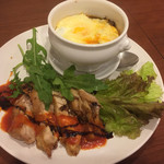 レストラン ティカル - ♪チキングリルバルサミコソースとラタトゥユと卵のココットグラタン ¥1000