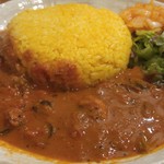 SPICY CURRY 魯珈 - 烏賊げそとオリーブとほうれん草のトマトマサラ