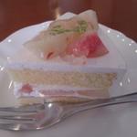 プレリュード - 桃のショートケーキ