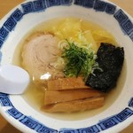 燃えろドラゴン - 海老ワンタン麺(塩)