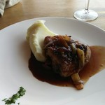 ビブレ - チキンの赤ワイン煮込