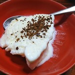 ミートたつみ - デザートのアイス（インスタントコーヒーを添えて）