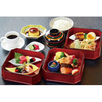 月替りの三段重弁当