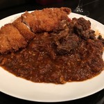 ファミーユ - キーマベース牛スジカレー
チキンカツトッピング