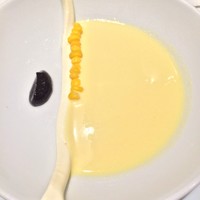 レフェルヴェソンス - とうもろこしの冷たいスープと発酵乳、モーレネグロ