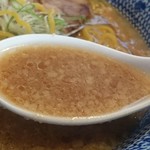らーめんてつや - 後を引く背脂スープ