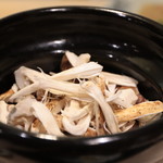 味あら井 - 火入れ前：松茸御飯