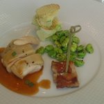 レストラン タテル ヨシノ - お肉は香鶏しっかりとした脂身が嫌みなく・