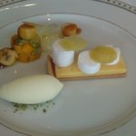 レストラン タテル ヨシノ - こんなにあっさりしたレモンのお菓子は初めて。