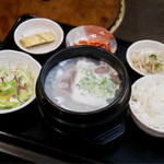 韓国の家 - ソルロンタン定食
