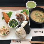 おにぎり仁多屋 - 週替わりランチ（900円＋税）