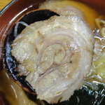 餃子の丸満 東口店 - チャーシューはちょっと薄いです>゜))彡