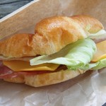 FLAFF - クロワッサンサンド（ベーコン）