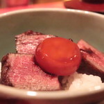 にくの匠 三芳 - フィレ肉の昆布巻き 卵と肉ご飯 汁 香の物