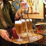 7277064 - このトレー、本当はコーヒーを運ぶものですって