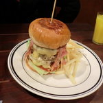 ヴィレッジヴァンガード ダイナー - タワーオブパワーダッツバーガー