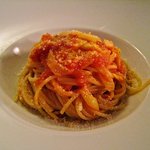 イタリア料理オピューム - 黄ニラと白ネギのアラビアータソース