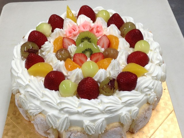 デコレーションが人気ですが桃のケーキも美味しいです By Toshi ローザンヌ 熱田店 神宮西 ケーキ 食べログ デコレーションが人気ですが桃のケーキも美味しいです By Toshi ローザンヌ 熱田店 神宮西 ケーキ 食べログ