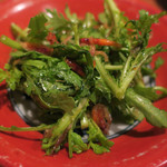 手打ち蕎麦 ほかげ - 江戸川春菊と桜えびサラダ仕立て喰らう