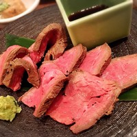 京都石塀小路豆ちゃ 日本橋 - ローストビーフ。わさびとお醤油で。