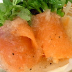 四川飯店 - サーモンと大根おろしのソース