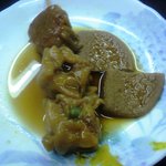 上田温酒場 - しゅうまいと黒はんぺん(静岡のお土産で持参した物)