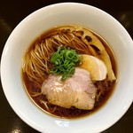 らぁ麺 すぎ本 - 醤油らぁ麺（750円）