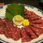 民芸日本料理 まっさん 新 - 霜降り馬肉刺し