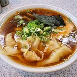 支那そばや - 支那そばや（ワンタンめん 950円）