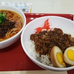 髭鬚張魯肉飯 - セット