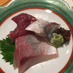 魚道場 - 超厚切りの刺身