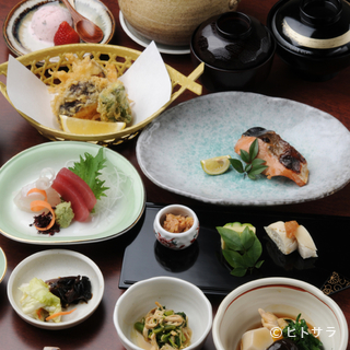 We offer Kaiseki courses.