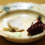 鮨 さいとう - 蒸し鮑と蛸の桜煮