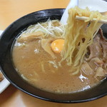 らーめん喰 - 徳島ラーメン。700円