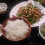 東海菜館 - チンジャオロース定食　750円