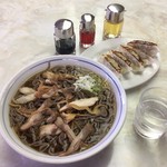 いろは本店 - 冷たい肉そば+ぎょうざ ¥1150