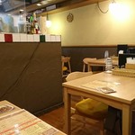 Wine bar halu - 店内の雰囲気