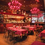 ヴィエイユ・ヴィーニュ マキシム・ド・パリ - 1階は別のお店です