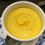 ふらんす食堂　Bistro マルハチ - 黒皮かぼちゃのスープ  素晴らしい