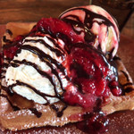 Little Deer Coffee - ストロベリーワッフル