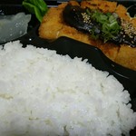 ランチタイム - 日替り弁当¥450(味噌かつ)
