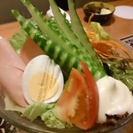 Sakanaryouri Taishuukappou Torori - コンビネーションサラダ♪美しい